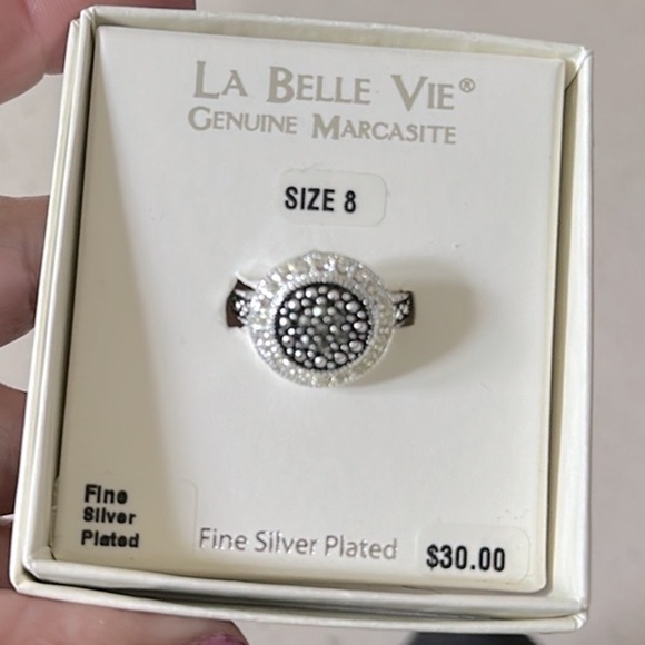 New! La Belle Vie Genuine Marcasite Fine Silver Plated Ring sz 8 - Picture 1 of 11